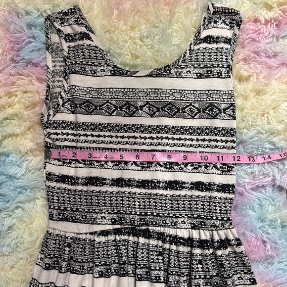 Skater dress - Picture 5 of 5